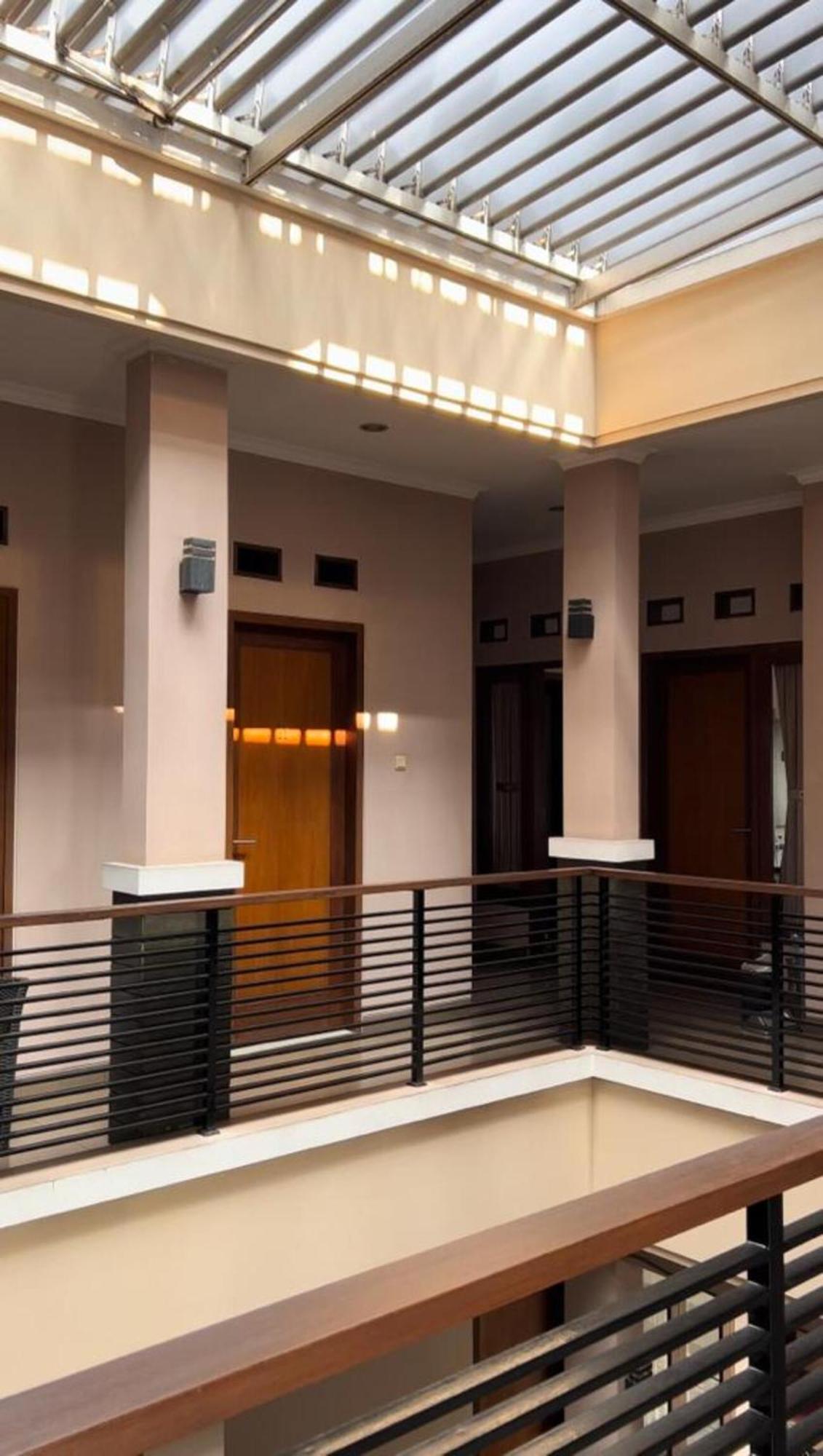 Hens Guesthouse Syariah Gadobangkong Eksteriør bilde